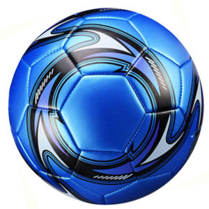 Ballons de football personnalisés en gros, cousus à la main, logo personnalisé, matériau PU, légers, confortables, pour l'entraînement et l'extérieur, tailles 3-5. - Product Image 2