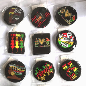 Pendientes de madera con estampado de doble cara, joyería inspiradora de la historia de la liberación de esclavo negro, estilo africano redondo - Product Image 1