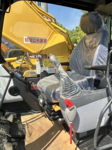 Excavateur sur chenilles KOMATSU PC400LC-8R d'occasion avec un poids en ordre de marche de 20 tonnes en bon état Bon prix en vente - Product Image 2