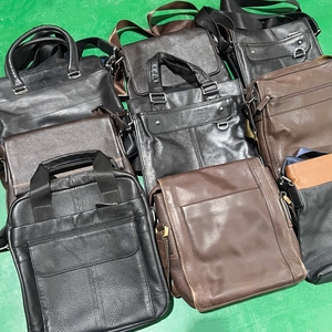 Bolso de <span class=keywords><strong>Mano</strong></span> de Cuero Usado A13 para <span class=keywords><strong>Hombre</strong></span>, Venta al por Mayor de Bolsos de Cuero Vintage Usados para <span class=keywords><strong>Hombre</strong></span>, Bolsos de Hombro de Diseñador de <span class=keywords><strong>Segunda</strong></span> <span class=keywords><strong>Mano</strong></span> de Calidad para Reventa - Product Image 2