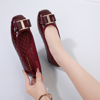 Chaussures de haute qualité pour dames Nouveaux styles Chaussures de poupée pour femmes Appartements