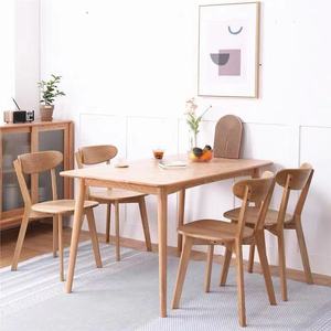Silla de Comedor Nórdica de Madera Maciza de Roble Tapizada, Estilo Moderno - Product Image 1