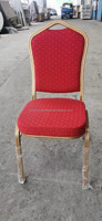 Chaises de banquet empilables en acier rouge pour événements extérieurs, mariages et fêtes - Idéales pour appartements et parcs (vente en gros)