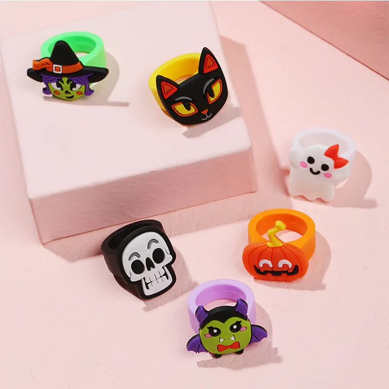 Ring für Kinder Halloween Geburtstags feier Halloween Party liefert Jungen Mädchen Spielzeug Gummi Geist Kürbis Skelett Finger Bestes Geschenk