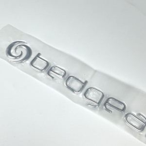 Etiqueta Termoadhesiva Personalizada, Fabricada con Corte Láser, Ecológica, Autoadhesiva, Estampado en Caliente para Prendas y Calzado - Product Image 3