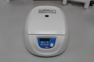 Microcentrífuga Refrigerada de Baixa Velocidade com Controle de Temperatura e Processamento Estável de Amostras, Centrífuga Moderna - Product Image 3