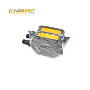 适用于 OUX V8 20 英寸电动胖胎自行车的工厂踏板替换零件 黄色反光警示条踏板 - Product Image 2