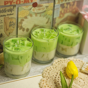 Bougie moderne en cire de soja parfumée pour café et matcha dans un bocal en verre transparent Cire de gelée fantaisie-Cube de latte de glace - Product Image 1