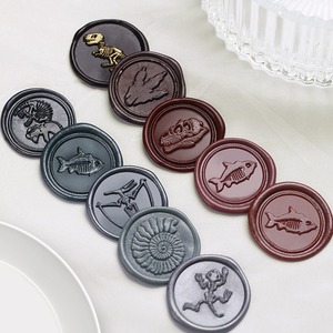 Série de sceaux de cire Cretaceous Fossil, têtes en cuivre rondes à motif animal, pour la gaufrage et la scellure de papiers, journaux, objets d'art et de collection - Product Image 5