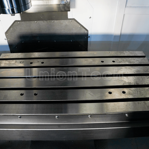 Nueva condición Fresadora CNC vertical Fanuc Gsk Husillo automático BT40 Centro de mecanizado de 3 ejes 4 ejes 5 ejes - Product Image 5