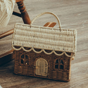 Sac de rangement en forme de maison tissée pour jouets d'enfants, panier de transport avec porte et fenêtres, design portable - Product Image 3
