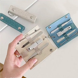 Bán Buôn 4Pcs Du Lịch Làm Móng Tay Thiết Lập Cho Nam Giới Và Phụ Nữ Thép Không Gỉ Mini Nail Cắt Tỉa Kit Xách Tay Nail Clipper Kit - Product Image 2
