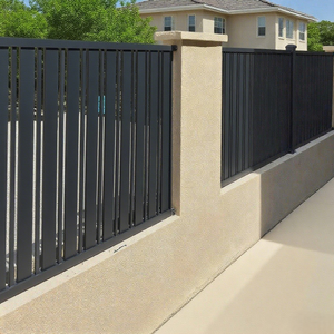 سياج ألومنيوم عصري فاخر نحيف عالي الجودة، سياج مركب أوروبي من البي في سي لحماية ممر السيارات في الفيلات - Product Image 2