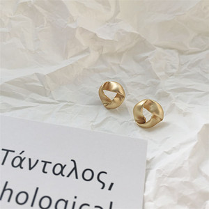 Boucles d'oreilles triangles créatifs vintage Boucles d'oreilles géométriques Boucles d'oreilles pour femmes - Product Image 3