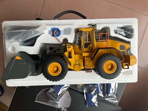 E592 Double Eagle 1:<span class=keywords><strong>16</strong></span> Maßstab 12-Kanal Ferngesteuerter Batteriebetriebener Metall-Lader Schaufel Wolvo 4-Rad-Antrieb Bulldozer - Product Image 6