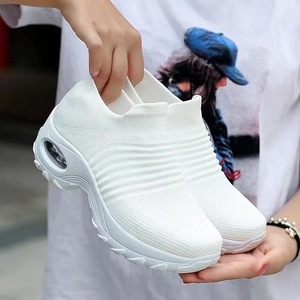 Zapatos Deportivos Sin Cordones para Mujer, Otoño/Primavera, Transpirables, de Malla Ligera, con Suela de PU Suave, Plantilla Cómoda, Diseño Moderno - Product Image 3