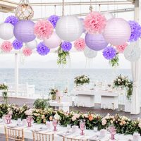 Lanternes en papier rose clair et lavande pour la Saint-Valentin et le Nouvel An, boules de pompons, décoration suspendue