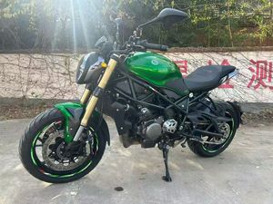 Motocyclette de tourisme <span class=keywords><strong>sportive</strong></span> <span class=keywords><strong>Benelli</strong></span> 752S d'occasion, haute vitesse, pour les trajets quotidiens - Product Image 1