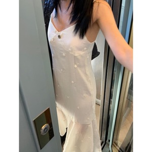 Váy liền thân <span class=keywords><strong>midi</strong></span> hoa 3D phong cách Hàn Quốc mùa hè bán buôn 2026, viền xếp tầng bất đối xứng, dây spaghetti, màu kem trắng, dành cho nữ - Product Image 5