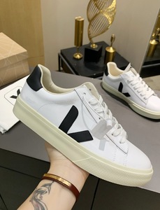 <span class=keywords><strong>Zapatillas</strong></span> <span class=keywords><strong>de</strong></span> Plataforma <span class=keywords><strong>de</strong></span> Cuero Genuino con Logo V en Blanco y Negro para Hombre y <span class=keywords><strong>Mujer</strong></span>, Zapatos Casuales Transpirables <span class=keywords><strong>de</strong></span> Caña Baja para Uso Diario y Urbano - Product Image 5