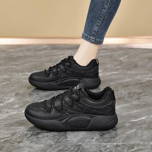 أحذية جري بأربطة للنساء YZ-تنفس شبكة مانعة للإنزلاق الخريف/الشتاء سوداء بالكامل مريحة لفترة طويلة - Product Image 6