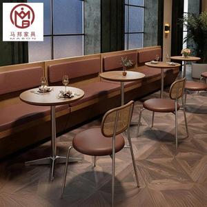 Conjunto de muebles de mesa y silla para restaurante, tienda de té, cafetería comercial con asientos largos de cuero de madera maciza cuadrada Vintage - Product Image 2