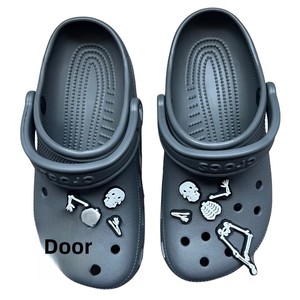 Changchen Halloween Skull Croc pour accessoires <span class=keywords><strong>de</strong></span> chaussures, breloques creuses DIY, embellissements, boucles, patchs en PVC - Product Image 4