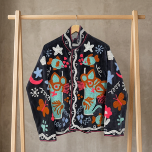 Veste Courte Femme en Velours Noir Anthracite Style Vintage Broderie Main Motif Animal Bohème Hiver Suzani Vente en Gros - Product Image 1