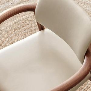 Cadeira de Jantar Moderna de Luxo em Madeira Maciça Estilo Medieval com Apoio de Braço e Assento Macio para Casa, Sala de Estar e Escritório Casual - Product Image 3