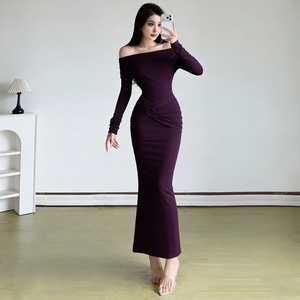 Vestido Maxi Elegante Estilo Europeo Americano, Diseño de Hombros Descubiertos, Cintura Ajustada, Corte Entallado, Color Sólido, Minimalista y Favorecedor - Product Image 1