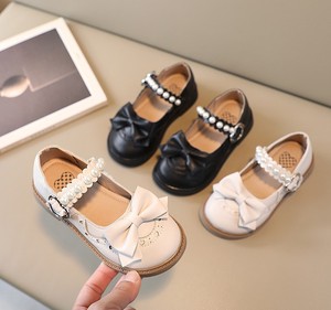 Collection d'été : Chaussures en cuir pour enfants, motif pois tendance, noir et blanc - Product Image 1