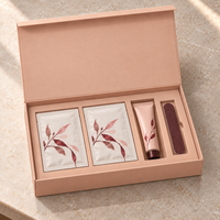 Boîte-cadeau cosmétique personnalisée haut de gamme avec logo, ensembles de soins de la peau, emballage rigide en papier recyclable avec inserts magnétiques