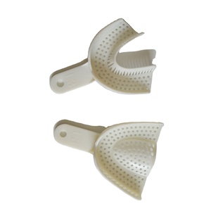 Plateau <span class=keywords><strong>dentaire</strong></span> jetable à grande échelle pour appareils dentaires en plastique <span class=keywords><strong>blanc</strong></span> dentisterie au meilleur <span class=keywords><strong>prix</strong></span> - Product Image 1