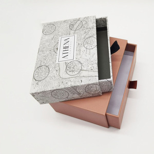 Boîtes rigides en carton biodégradable personnalisées avec fermeture magnétique et ruban pour l'emballage de bijoux et de montres - Product Image 3