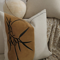 Housse de coussin carrée en lin beige et blanc tuftée avec pompons, style bohème et campagnard, pour canapé, lit et décoration intérieure