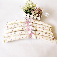 Tangada GG45 — cintre en tissu éponge à imprimé Floral, étagère antidérapante, avec nœud papillon