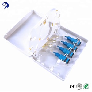 Boîtier terminal fibre optique FTTH-104B 4 ports en ABS avec adaptateurs SC/FC, blanc, montage mural, conforme aux normes télécoms, certifié ISO9001 - Product Image 1