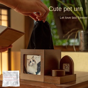 Urne Cinerarie per Animali Domestici Cani Gatti, Contenitori Sigillati a Prova di Umidità a Forma di Casetta, Espositore Commemorativo in Legno Massello per Ceneri di Animali - Product Image 1