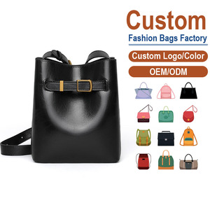 กระเป๋าหนังแยกส่วนแบบสะพายข้าง ปักลาย ตกแต่งด้วยหัวเข็มขัดสีทองแบบด้าน |   สายรัดปรับได้ ความจุขนาดใหญ่สำหรับฤดูร้อน/ฤดูใบไม้ร่วง/ฤดูใบไม้ผลิ - Product Image 1