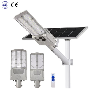 2025 nouveaux lampadaires solaires à LED fendus 200W 300W IP65 télécommande étanche crépuscule à l'<span class=keywords><strong>aube</strong></span> pour autoroute route - Product Image 4