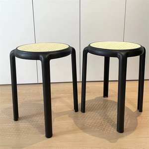 Tabourets colorés nordiques personnalisés à bas prix, chaises de restaurant en plastique à vendre - Product Image 4