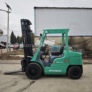 Chariot élévateur diesel Mitsubishi FD30 d'occasion, 3 tonnes, 4,5 m, 4x4, modèle 2023, avec garantie d'un an et garantie sur les composants essentiels - Product Image 2