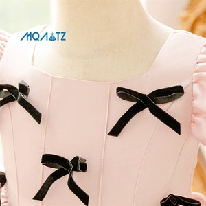 Abito da Principessa per Bambina con Maniche a Sbuffo e Applicazioni di Fiocchi, Scollo Quadrato, Vestito Rosa con Fiori - Vendita all'Ingrosso dalla Fabbrica Meiqiai - Product Image 6