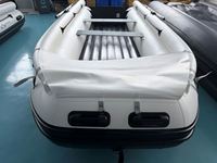 Bateau pneumatique à propulsion par jet 4,7 m, capacité 8 personnes, couleur blanche, fond renforcé pour divertissement en plein air, fabriqué en Chine