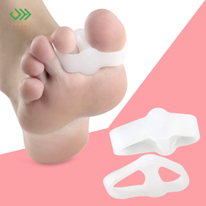 JOGHN Yoga Pedicura Toe Thumb Valgus Corrector <span class=keywords><strong>Separadores</strong></span> <span class=keywords><strong>de</strong></span> <span class=keywords><strong>dedos</strong></span> <span class=keywords><strong>de</strong></span> <span class=keywords><strong>los</strong></span> pies para manicura Soft Sebs Silicone White Relief Pain Unisex - Product Image 5