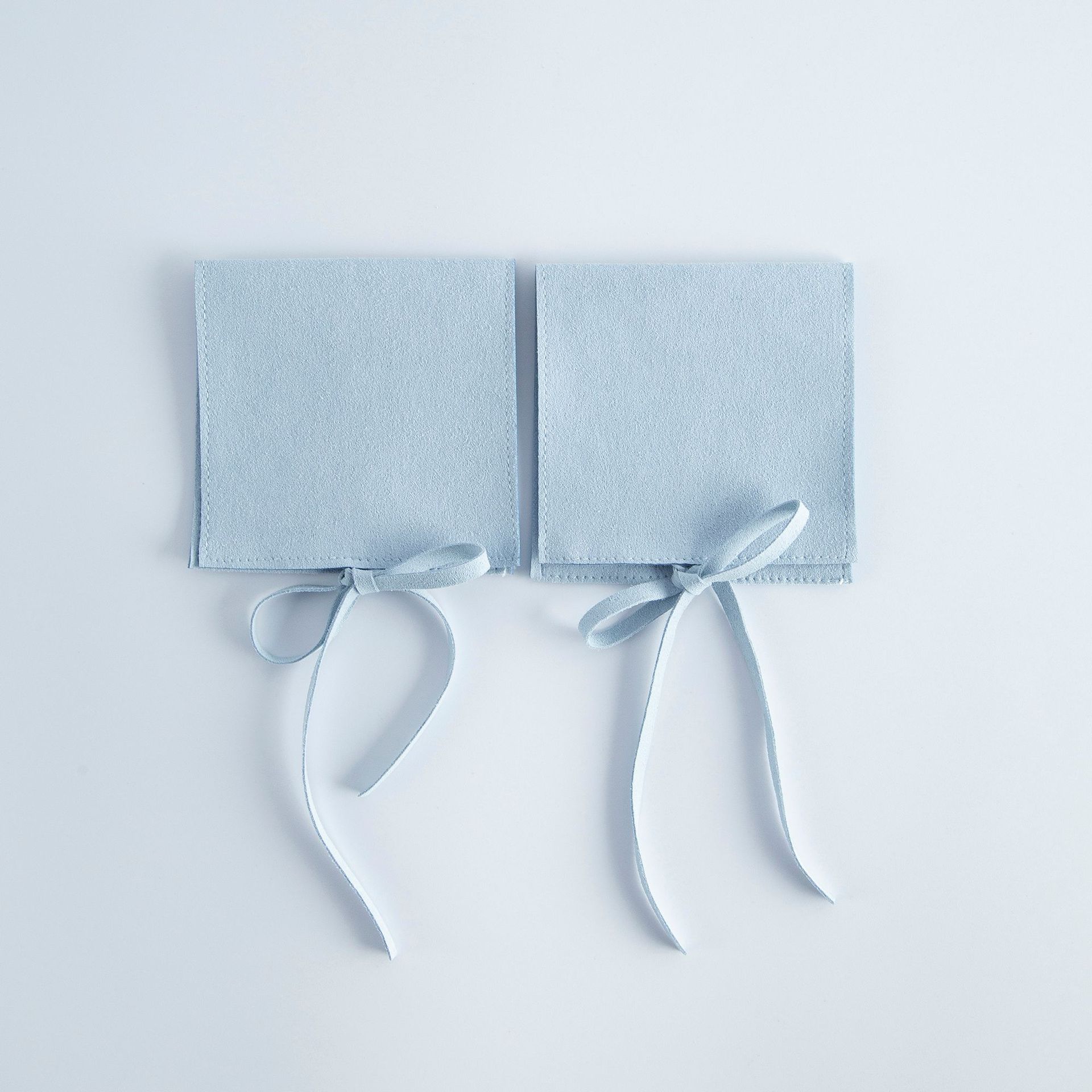 Bébé bleu
