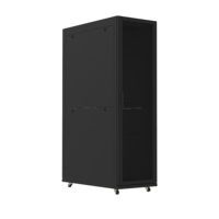 Armoire réseau SPCC 19 pouces à haute capacité avec porte en maille à ouverture unique, serveur sur pied en stock