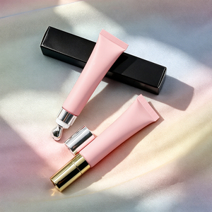 ลิปกลอสเนื้อลิควิดสีชัดเจน สูตรวีแกน แบรนด์ส่วนตัว พร้อมหัวนวดน่ารัก - Product Image 4