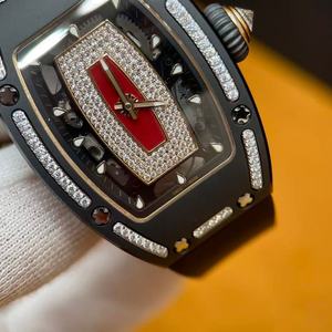 Montre en céramique automatique étanche de haute qualité avec cadre noir, accents de diamants et design à cœur rouge - Product Image 3