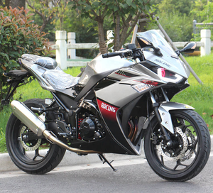 Motocicleta Deportiva Yamaha R3 de 250cc, Gasolina, Refrigeración por Agua, Motor Paralelo Bicilíndrico, ABS, Nivel de Entrada, Motocicleta de Carreras, Más de 80km/h - Product Image 3